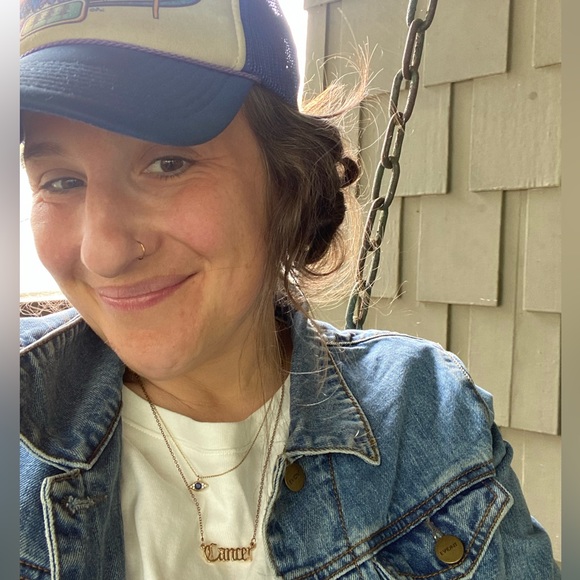 Meet your Posher, Amie - Picture 1 of 1